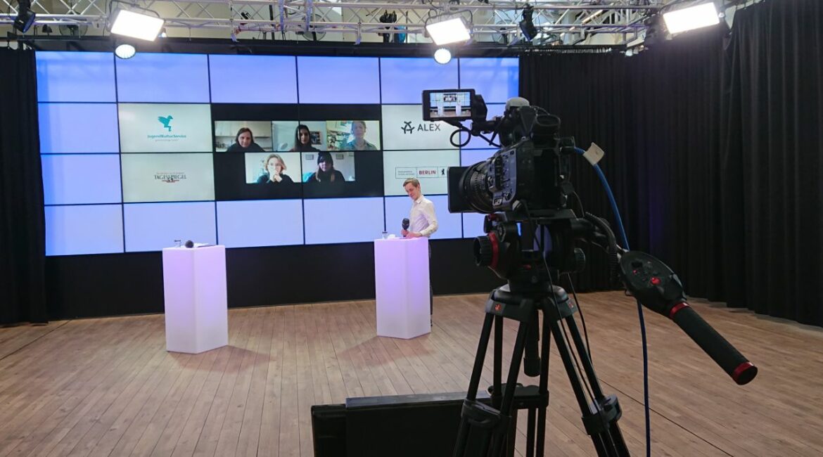 Preisverleihung des Berliner Schülerzeitungswettbewerbs im Fernsehstudio